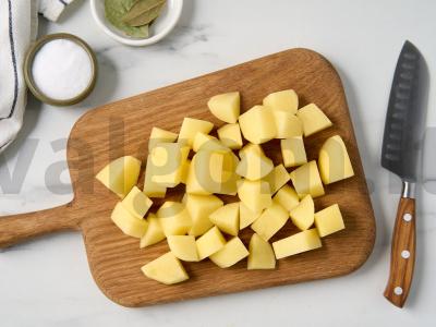 Sriuba su jautienos konservais Žingsnis 1