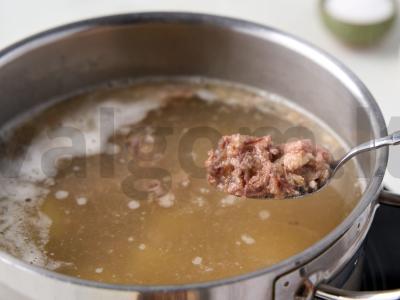 Sriuba su jautienos konservais Žingsnis 7