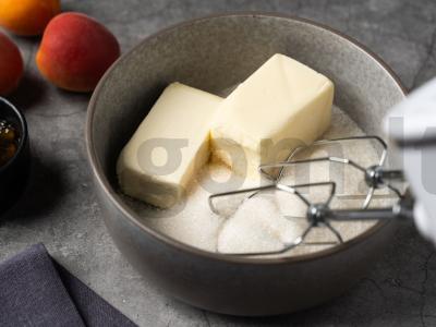 Paprastas abrikosų pyragas Žingsnis 2