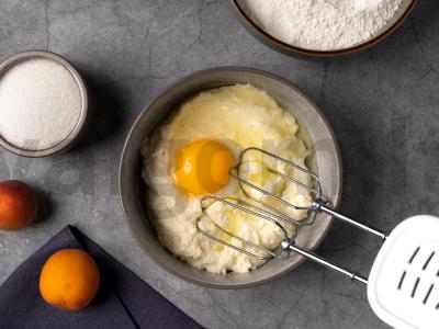 Paprastas abrikosų pyragas Žingsnis 3