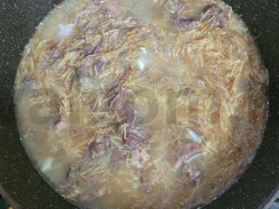 Kepta vermišelė su troškinta jautiena Žingsnis 4