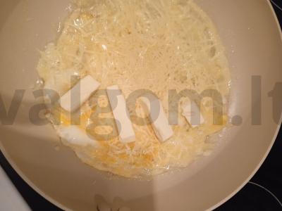 Kiaušinių blynai ant ryžių popieriaus su įdaru Žingsnis 6