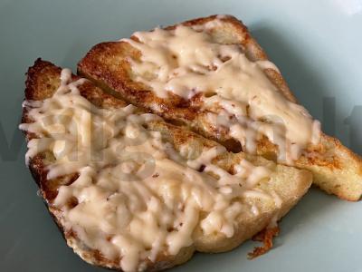 Greitai paruošiami sūrio skrudinti duonos gabaliukai pagrindine nuotrauka