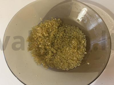 Vegetariška bulguro košė mikrobangų krosnelėje Žingsnis 2