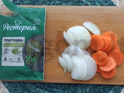 Plačiukas su daržovėmis ir itališkais prieskoniais Žingsnis 5