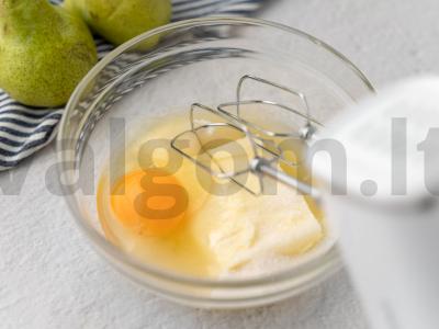 Ricottos pyragas su kriaušėmis Žingsnis 1