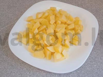 Sriuba su miško grybais ir perlinėmis kruopomis Žingsnis 2