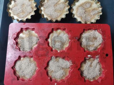 Muffinai su juodąja serbentu Žingsnis 5