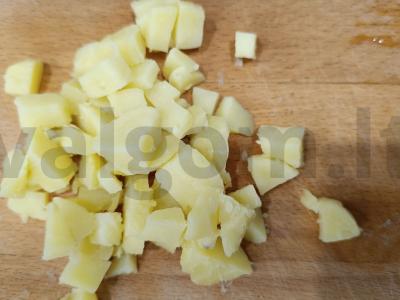 Salotas „Karališkas“ su vištienos kepenėlėmis ir graikiniais riešutais Žingsnis 3