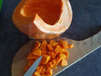 Moliūgų košė su pienu pusryčiams Žingsnis 1