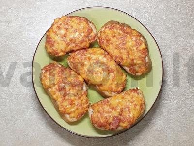 Karšti sumuštiniai orkaitėje „Skaniukai“ pagrindine nuotrauka