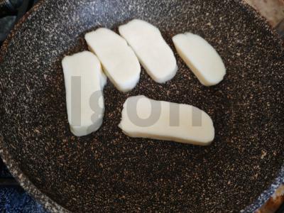 Sumuštinis su halumi sūriu ir cukinija pusryčiams Žingsnis 7