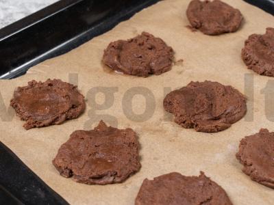 Klasikiniai šokoladiniai sausainiai Žingsnis 6