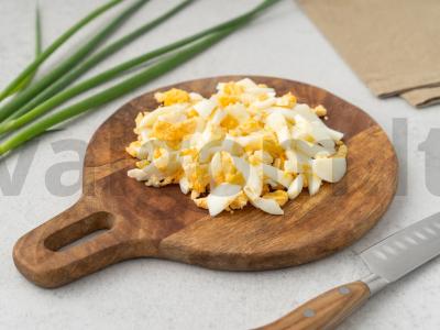 Salotos su kalmarais, ridikėliais ir žaliuoju svogūnu Žingsnis 2