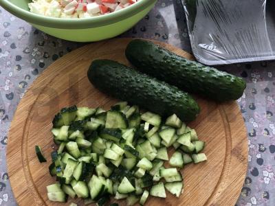 Salotos su varške ir krabų mėsa Žingsnis 4