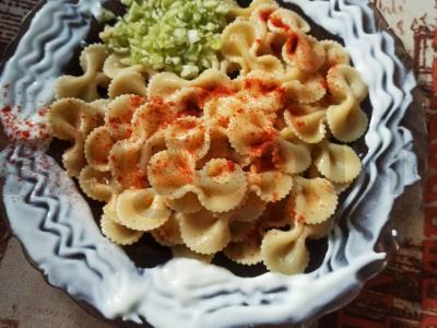 Vasaros pietų makaronai pagrindine nuotrauka