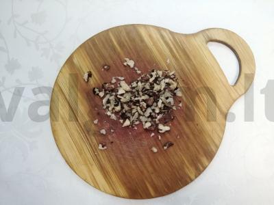 Obuolių ir riešutų pynė iš mielinės tešlos Žingsnis 3