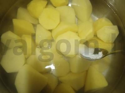 Bulvės su faršu ir morkomis Žingsnis 1