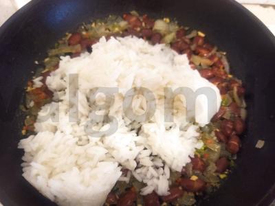 Jazminų ryžiai su raudonaisiais pupelėmis ir svogūnais Žingsnis 5