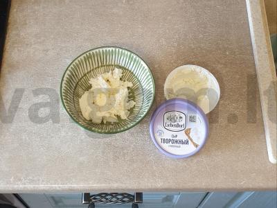 Užkandžių ritinėliai iš cukinijų ir varškės sūrio Žingsnis 6