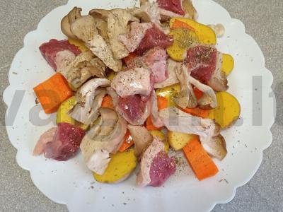 Keptas antis filė su mažais bulvėmis, morkomis ir pievagrybiais Žingsnis 6