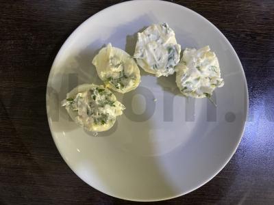 Įdaryti kiaušiniai su sūrio įdaru pusryčiams Žingsnis 4