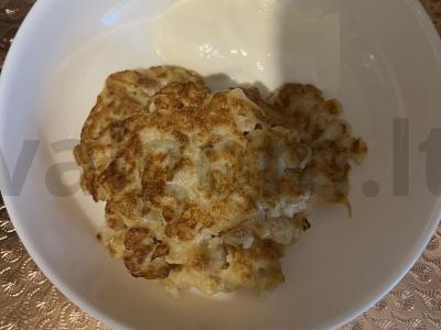 Žiedinių kopūstų blynai pagrindine nuotrauka