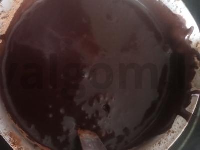 Šokoladinis tortas su marmeladiniais saldainiais Žingsnis 4