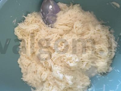 Bulvių blynai su svogūnais Žingsnis 2