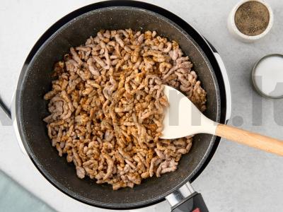 Meksikietiški bulvės su čili kon karne Žingsnis 4