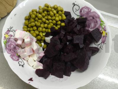 Salotos su burokėliais ir žirniais Žingsnis 3