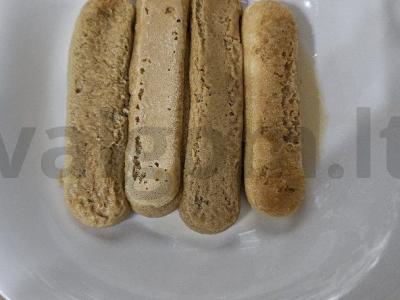 Tiramisu su grietinėlėmis ir kokosų drožlėmis Žingsnis 4