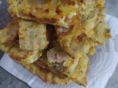 Sūrio lazdelės su dešra pagrindine nuotrauka