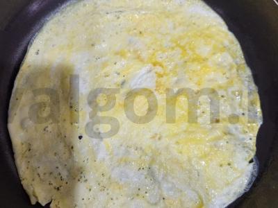 Kiaušinių blynai su lašiša Žingsnis 2