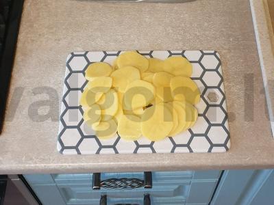 Menkių filė, kepta su svogūnais ir bulvėmis Žingsnis 2