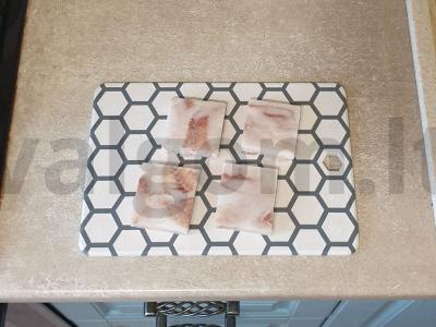 Menkių filė, kepta su svogūnais ir bulvėmis Žingsnis 4