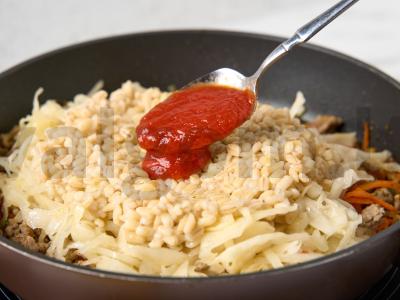 Patingėję kopūstai su perlų kruopomis Žingsnis 6