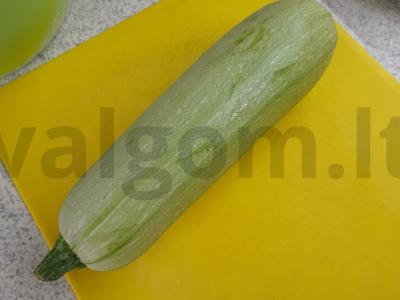 Cukinijų blynai su rapsų aliejumi Žingsnis 1