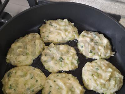 Cukinijų blynai su rapsų aliejumi Žingsnis 7