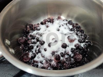 Šaldytų uogų kisielius Žingsnis 1