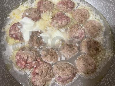 Koldūnai grietinėlės padaže Žingsnis 7