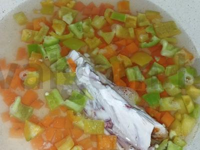 Bulvės, troškintos su daržovėmis ir mėsa Žingsnis 1