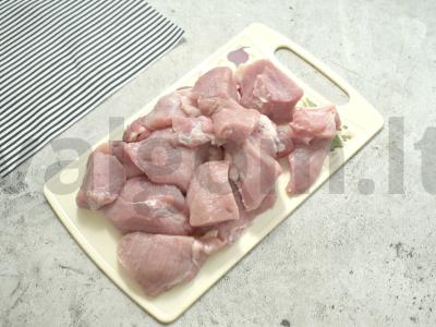 Šašlykas iš kiaulienos ant grotelių su obuolių actu Žingsnis 1