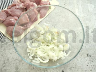 Šašlykas iš kiaulienos ant grotelių su obuolių actu Žingsnis 2