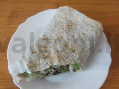 Namų šašlykas su keptais grybais ir kopūstais pagrindine nuotrauka