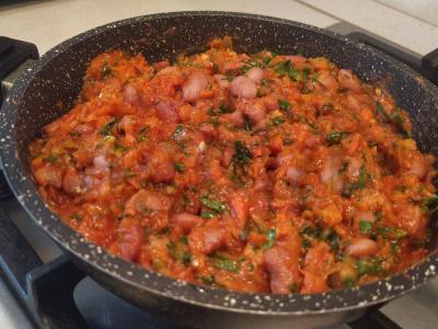 Aštrūs pupelės su morkomis ir pomidorų tyrė Žingsnis 6