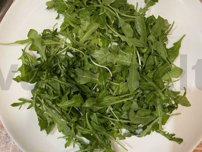 Salotas su rukola ir krevetėmis Žingsnis 1