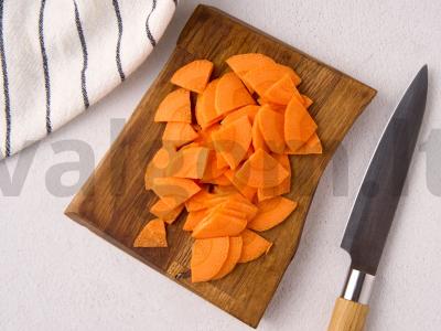 Grikių košė su troškiniu ir daržovėmis Žingsnis 1