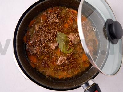 Grikių košė su troškiniu ir daržovėmis Žingsnis 8