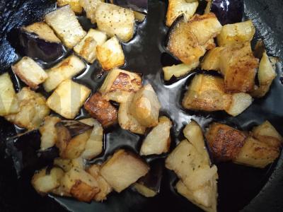 Salotas su baklažanu, minkštu varškės sūriu ir pitahaja Žingsnis 5